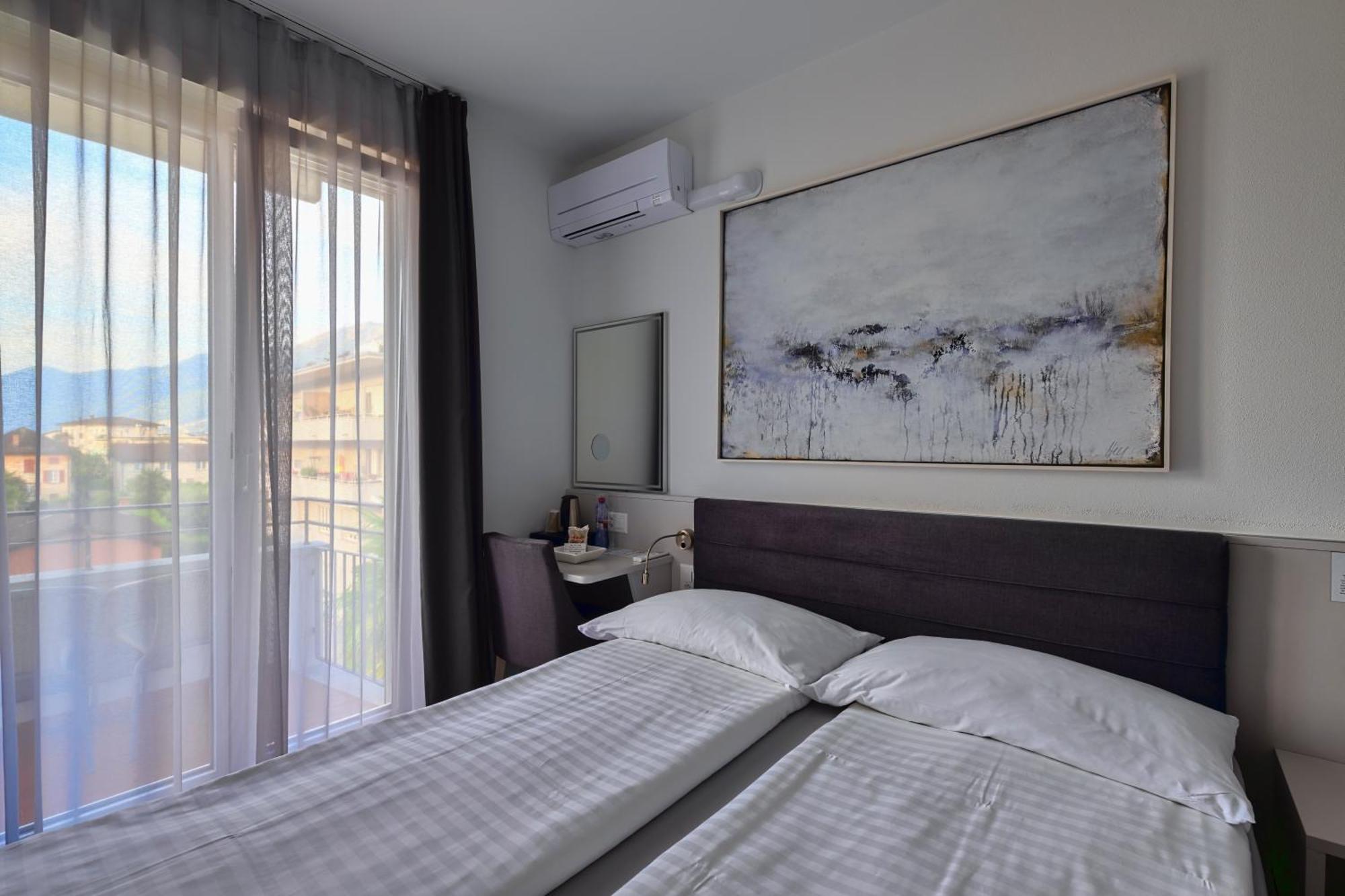 Hotel Luna Garni Аскона Экстерьер фото